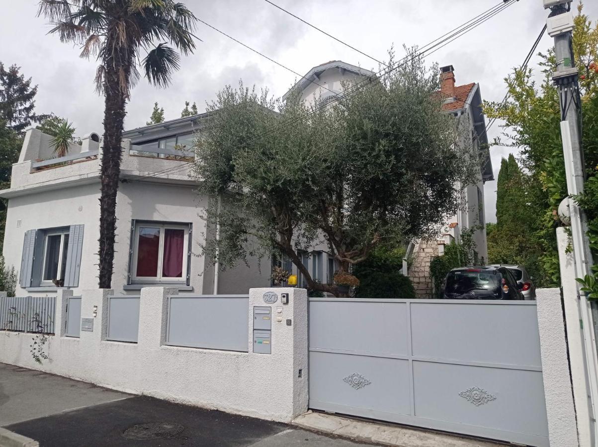 Indépendant. Appartement deux personnes, clair et sympa. Tolosa Esterno foto